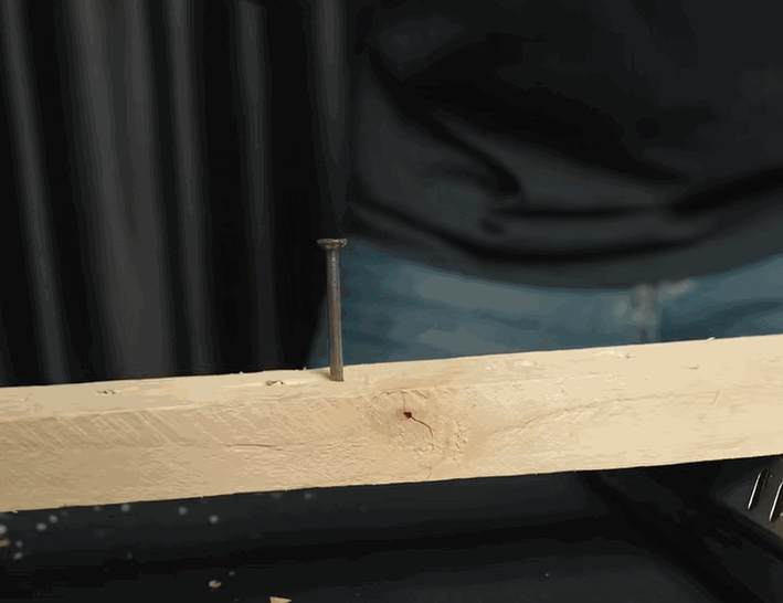 砸钉子-2.gif